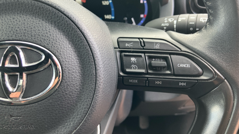 Toyota Yaris Cross 1.5 Hybrid Design 5dr CVT Hybrid Estate